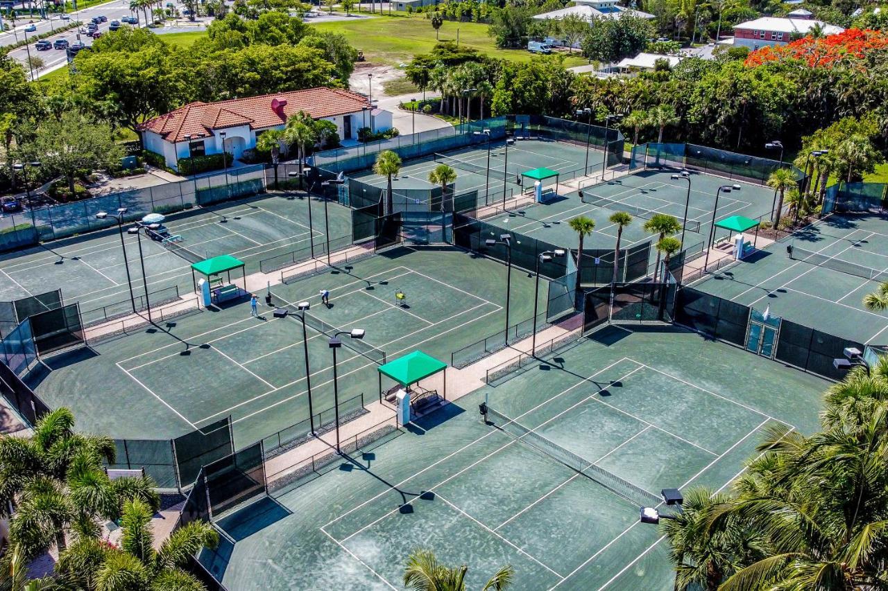 The Cottages At Naples Bay Resort Bagian luar foto